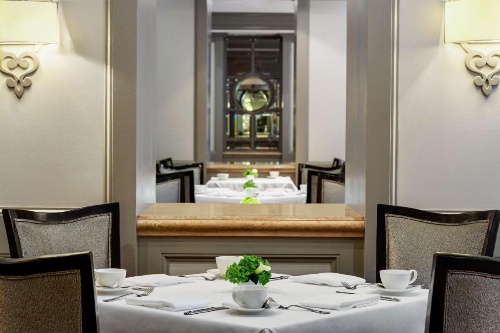 Hilton Checkers Los Angeles image 33